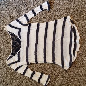 3/4 sleeve top with lace accent